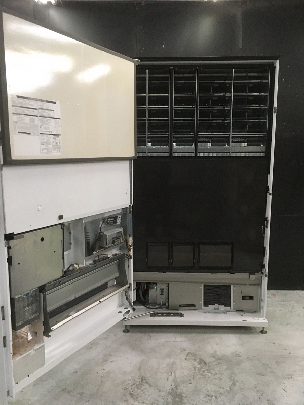 富士電機 2017年 1045mm幅30セレ（DP28587）