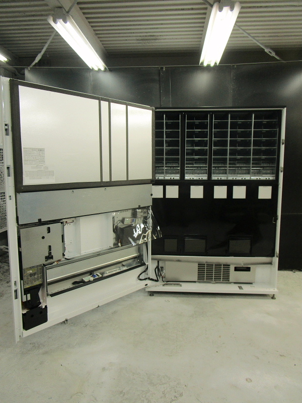 サンデン 2017年 1340幅 7段42セレ3列ペット（AP26207）